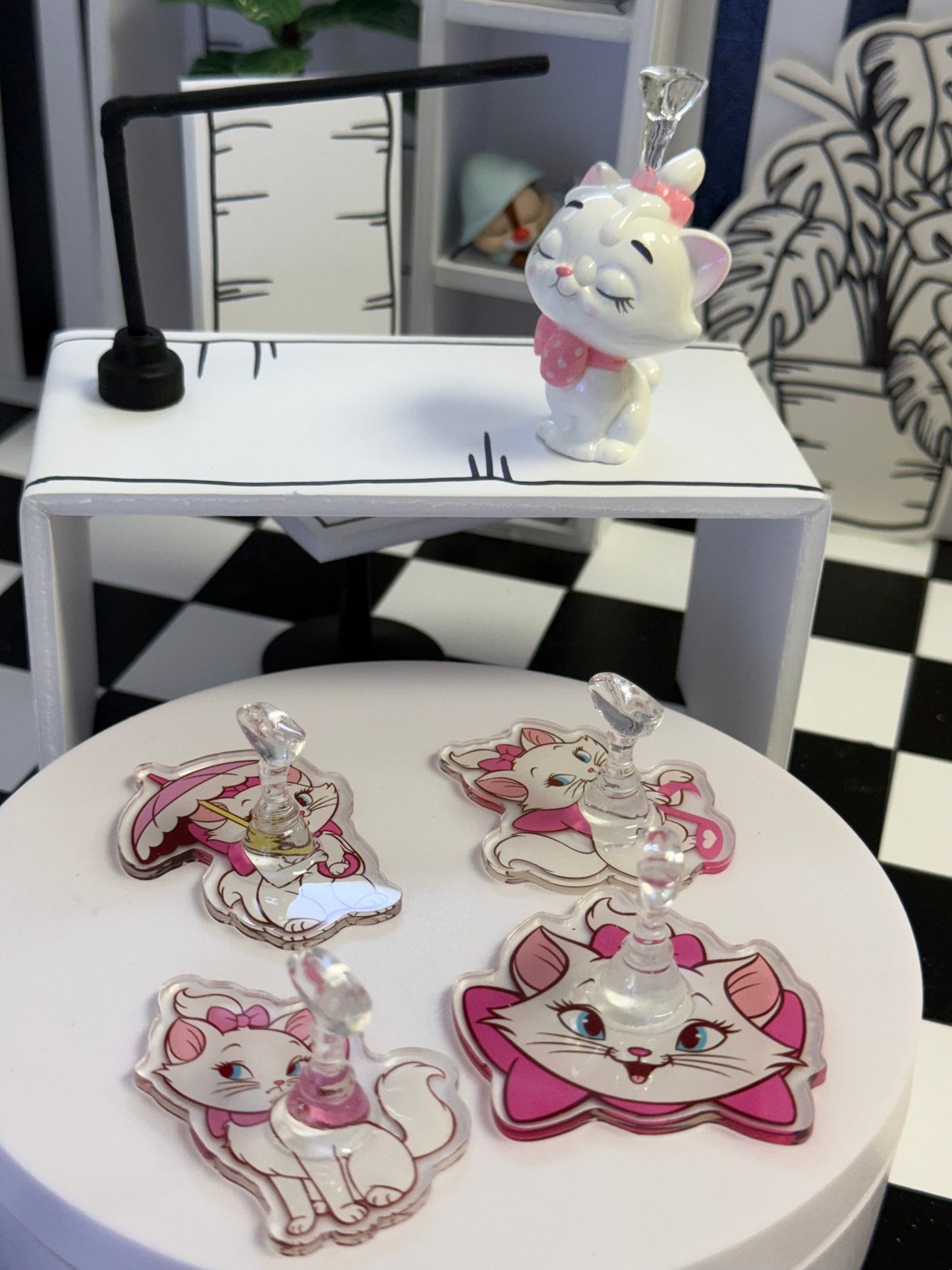 CREW: PRECIOUS KITTY