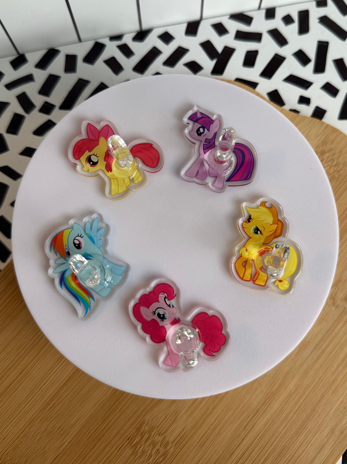 SERIES 1: Lil pony